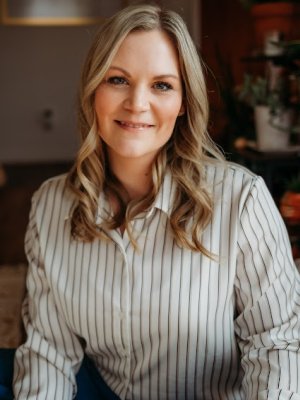 Meet Julie Mertz, Licensed Marriage and Family Therapist, at Holistic Wellness and Psychiatry in St. Thomas, USVI