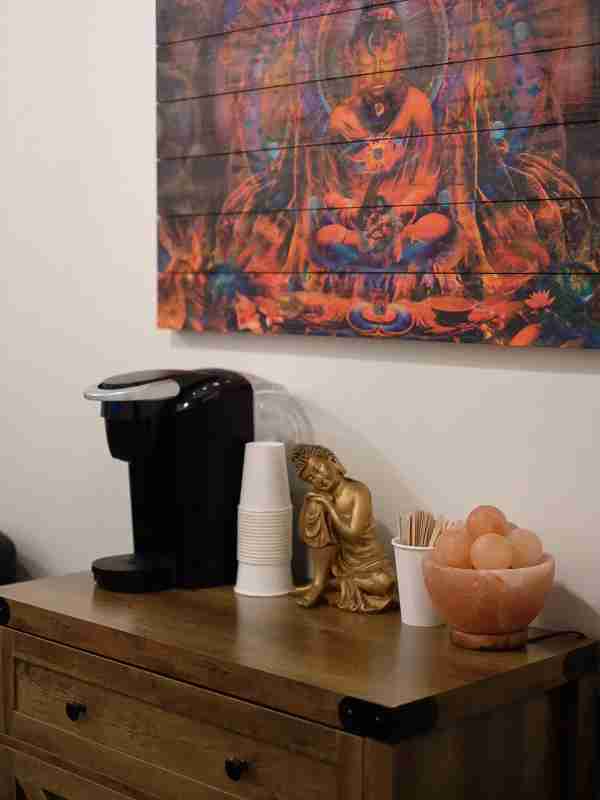 Virtual Tour of Holistic Wellness and Psychiatry Located in Cedar Rapids, IA and St. Thomas, USVI